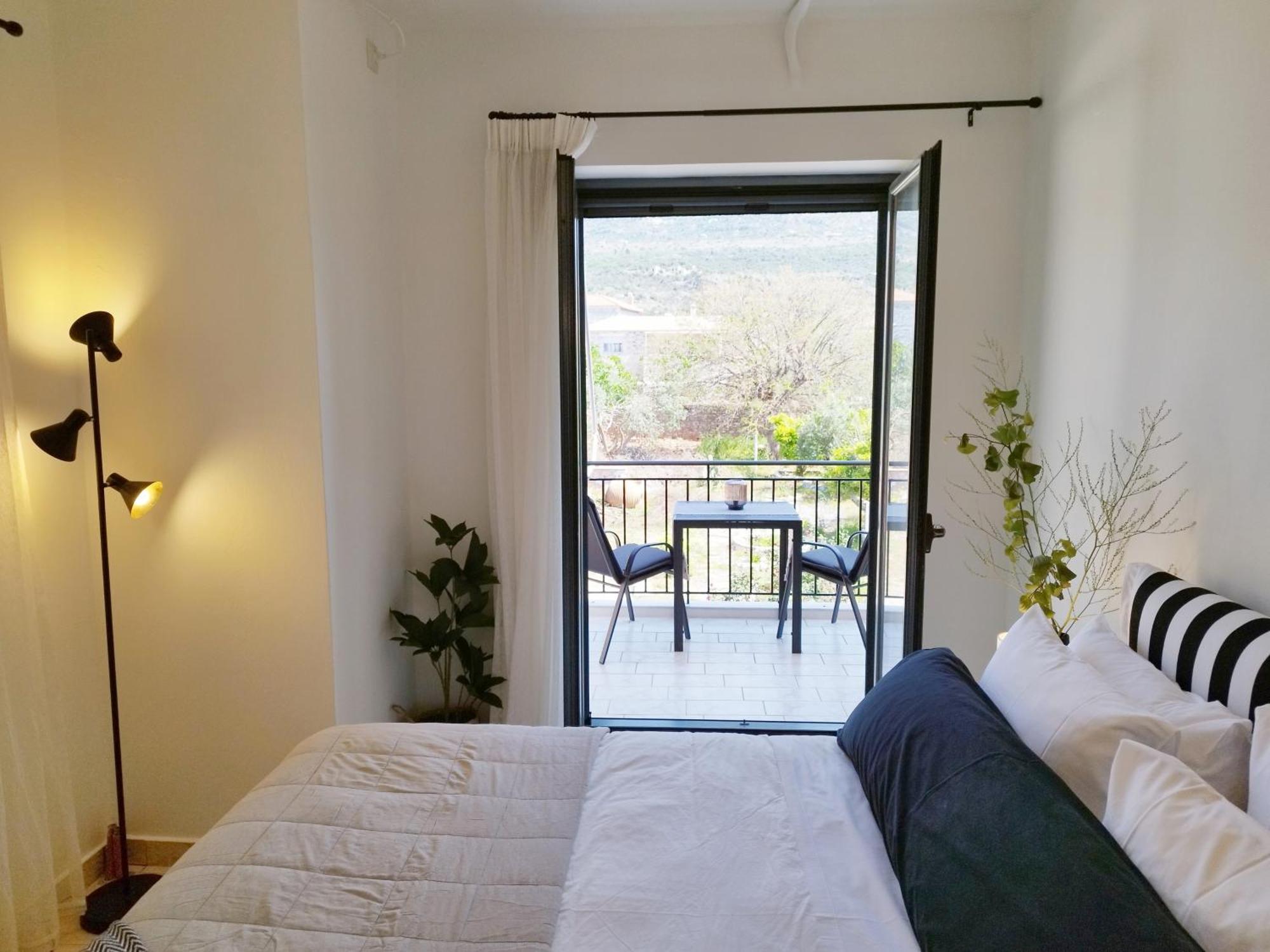 Selo Mani Apartment *
